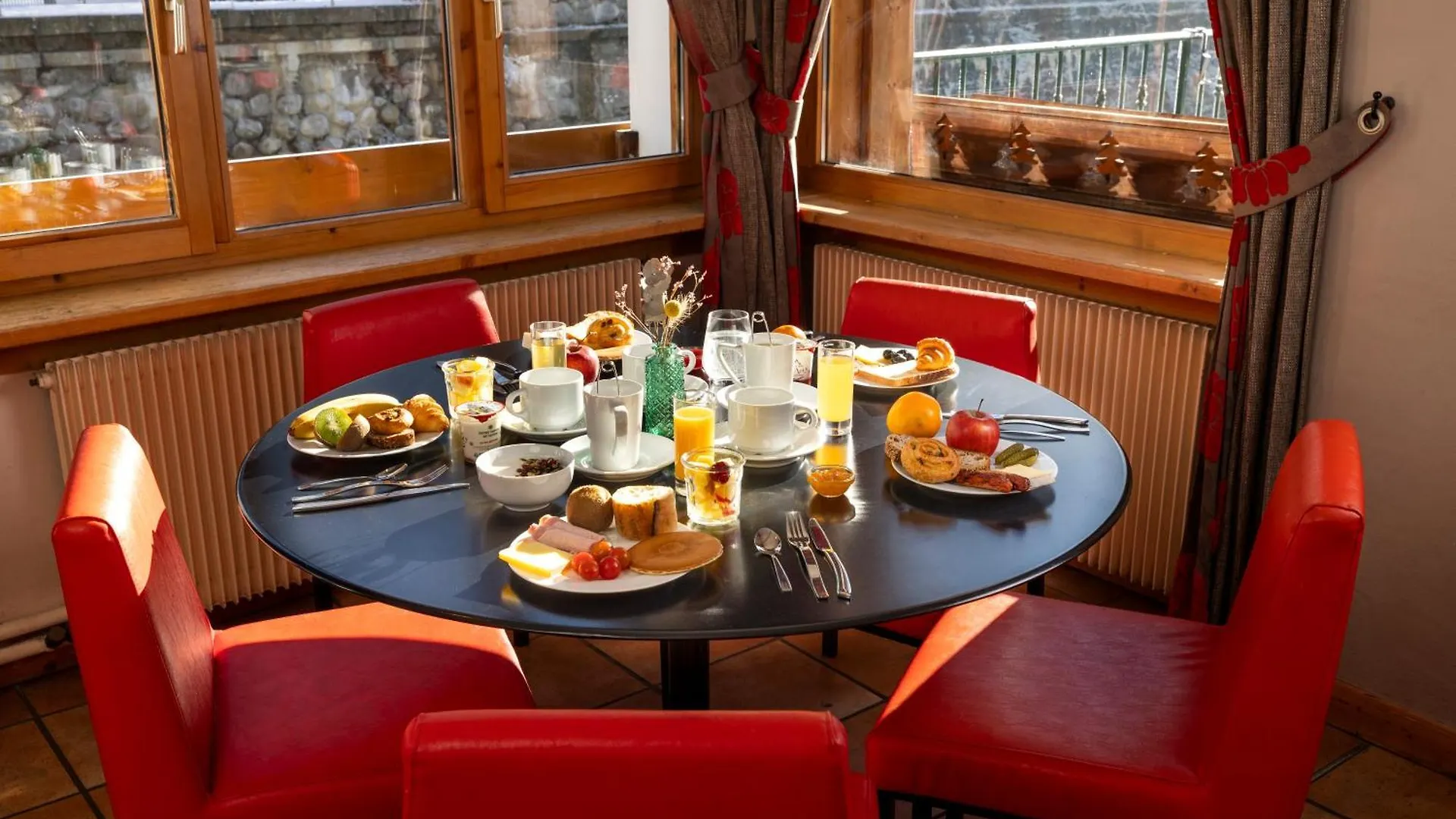Hotel De L'Arve By Happyculture Шамони