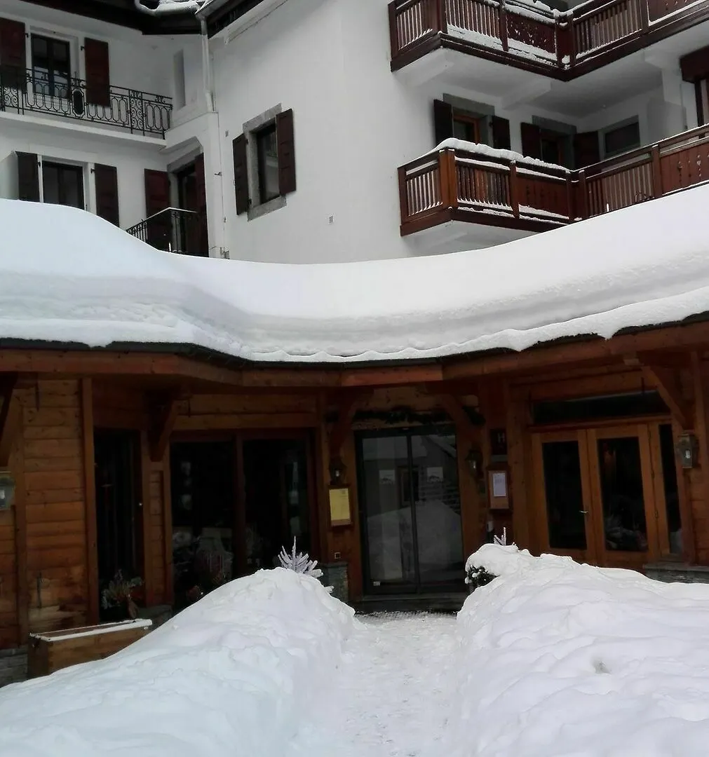Hotel De L'Arve By Happyculture Шамони