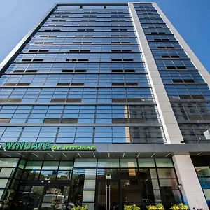 Hotel Wingate By Wyndham Long Island ***