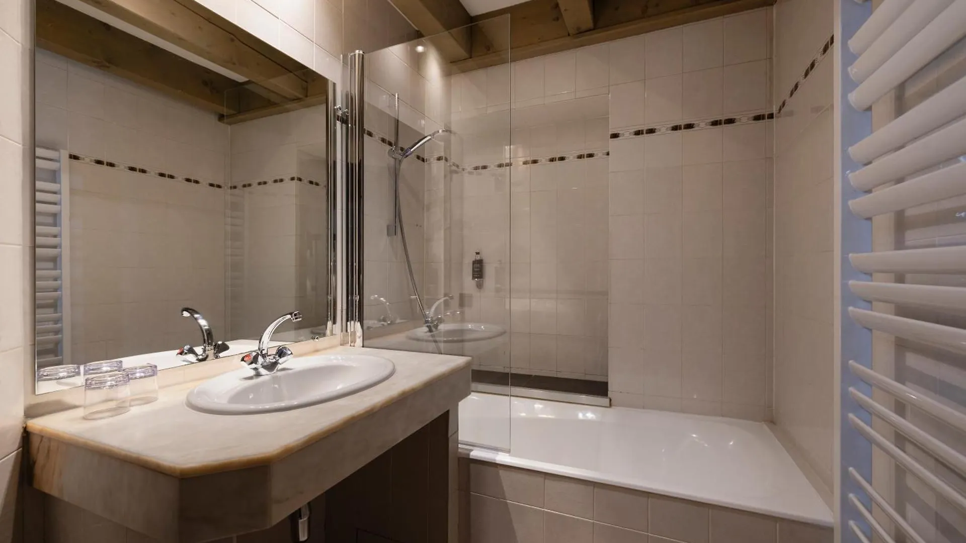 Hotel De L'Arve By Happyculture Chamonix
