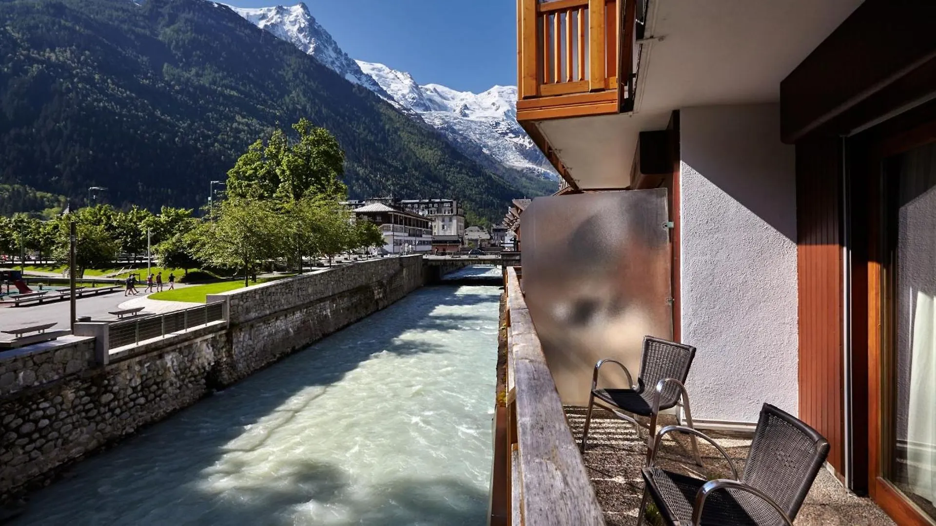 Hotel De L'Arve By Happyculture Chamonix 3*,